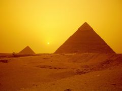 Tapeta giza-pyramids.jpg