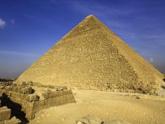 Tapeta the-great-pyramid-at-giza-egyp.jpg